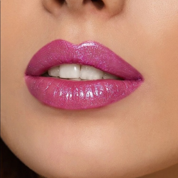 See new listing - Picture 3 of 5